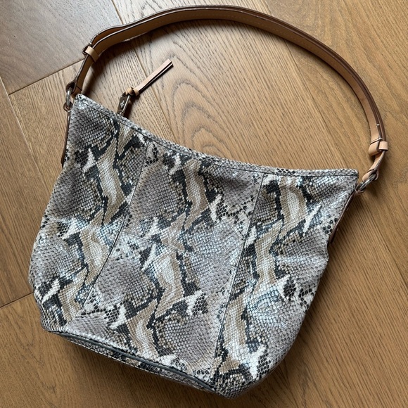 Cole Haan Snakeskin Patterned Women's Leather Bucket Bag - EUC - Picture 1 of 10